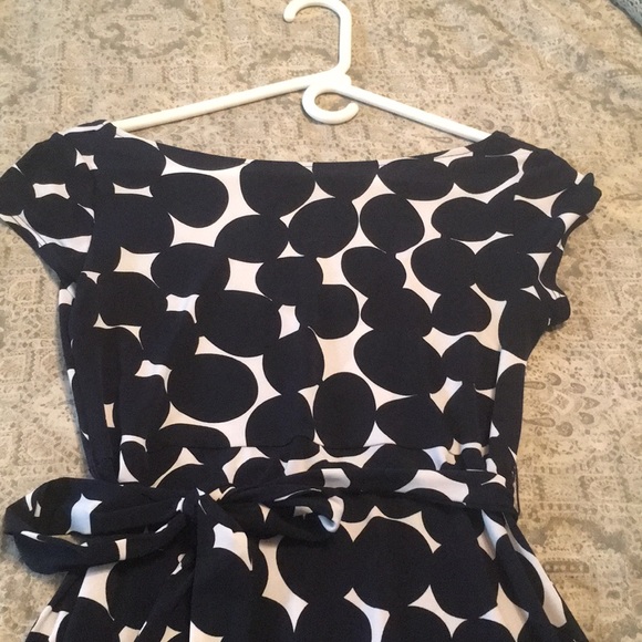 A Pea in the Pod maternity dress - Picture 2 of 5